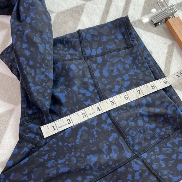 Lululemon Fast and Free Crop II 19" *Non-Reflective Camo Larkspur size 4 - Picture 9 of 10